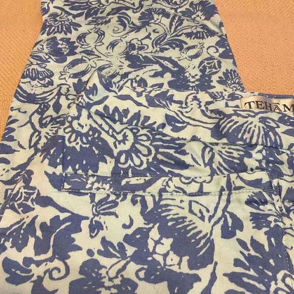 Tehami Floral Print Capris. 2. By Nancy Haley and Clint Eastwood! Pretty Blues. - Picture 7 of 8